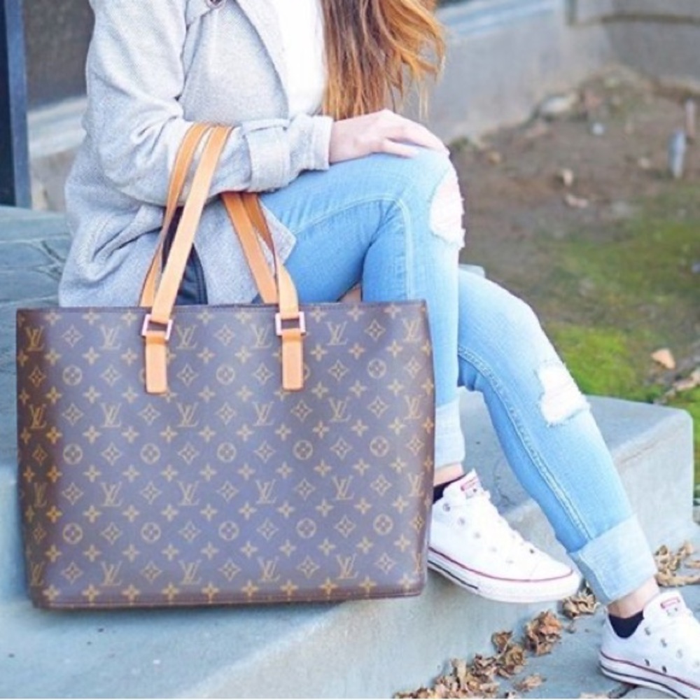 🎀 SOLD 🎀 Louis Vuitton Luco Tote